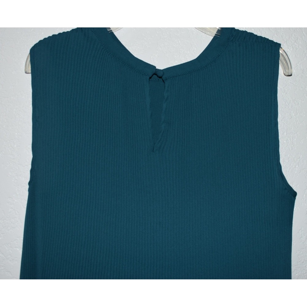 Torrid Teal Green Micro Pleated Sleeveless Swing Blouse Keyhole Back Size 0 L XL